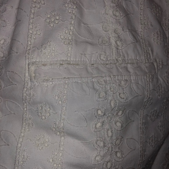 White Socialite Shorts size XS - Picture 5 of 5